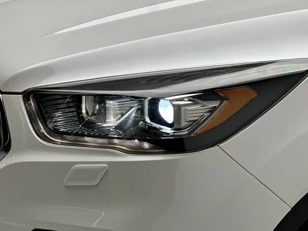 Ford Kuga — миниатюра 11