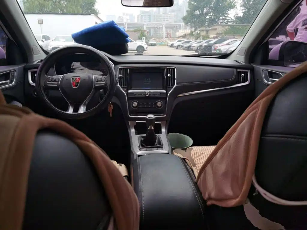 Roewe RX5 — миниатюра 10