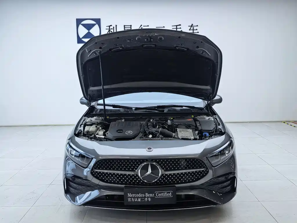 Mercedes-Benz A-Class A 2023 A 200 L Fashion