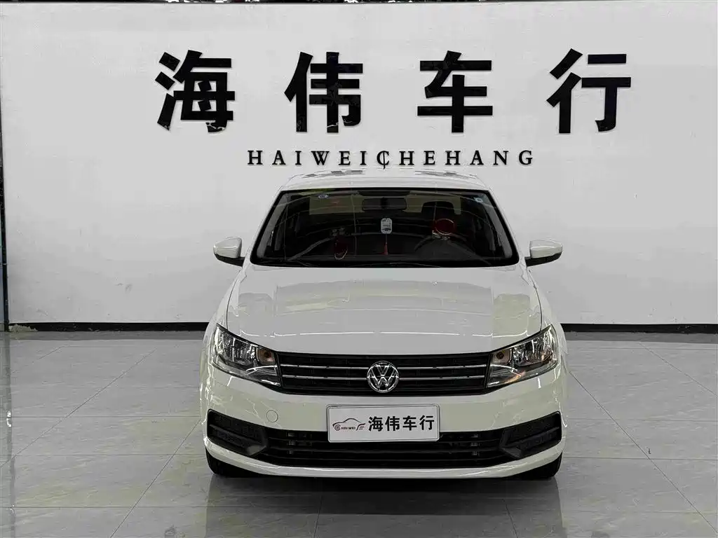 Volkswagen Santana — миниатюра 2