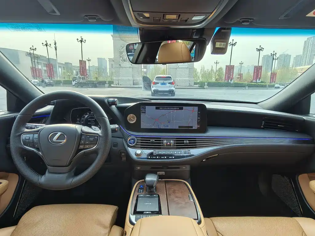 Lexus LS — миниатюра 14