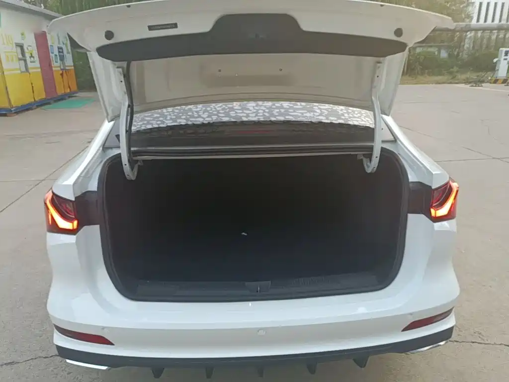 Roewe i5 — миниатюра 19