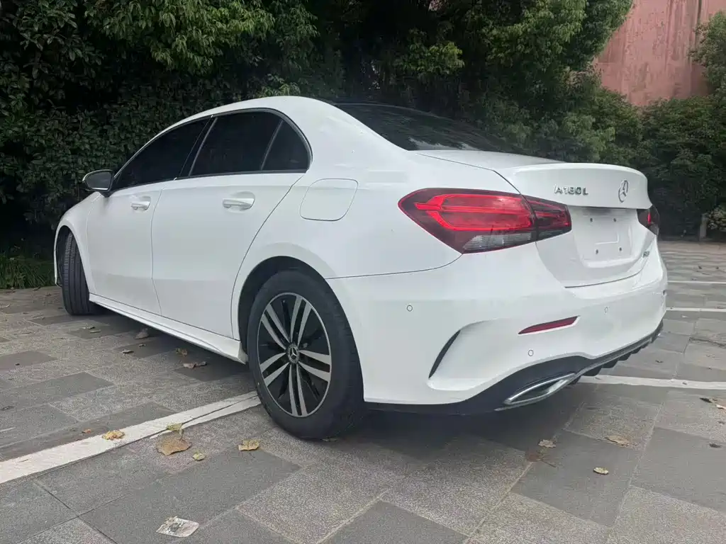 Mercedes-Benz A-Class — миниатюра 9