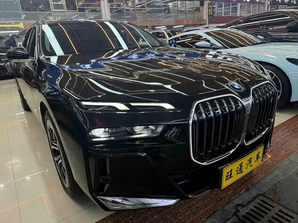 BMW i7 — миниатюра 3