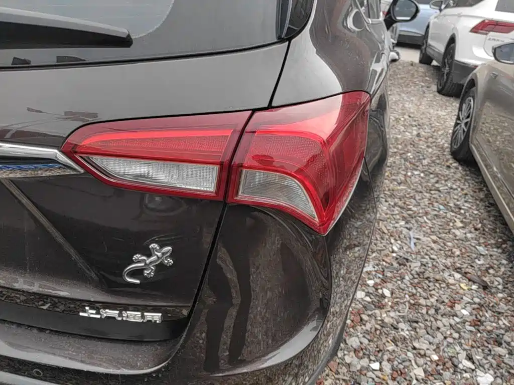 Buick Envision Plus — миниатюра 8