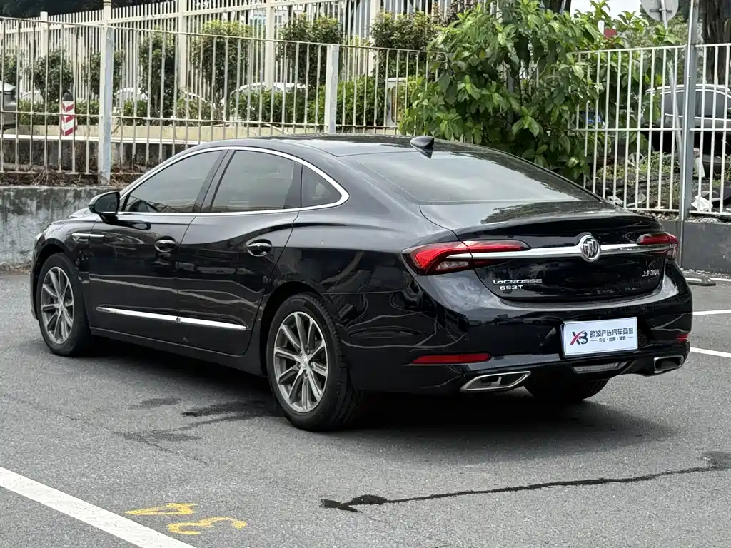 Buick LaCrosse 2021 652T Luxury