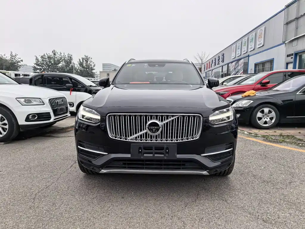 Volvo XC90 2017 E T8 7 мест