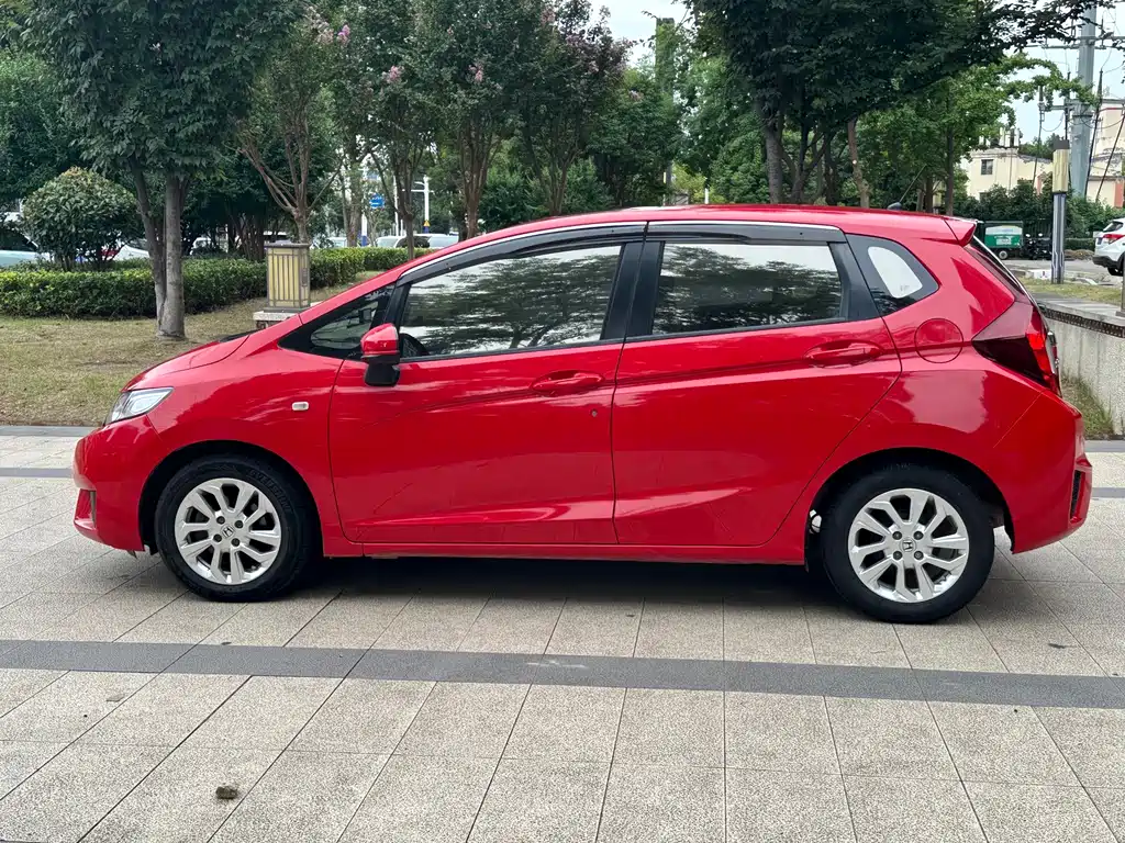 Honda Fit — миниатюра 7