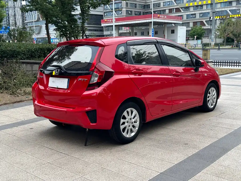 Honda Fit — миниатюра 4