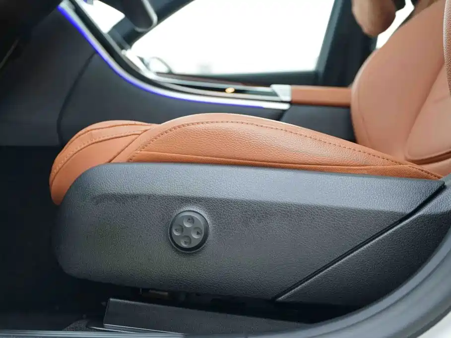 Mercedes-Benz GLC — миниатюра 12