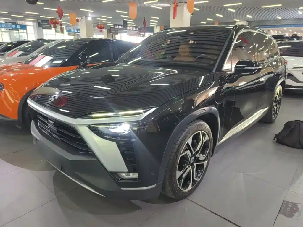 NIO ES8