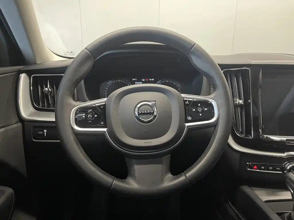 Volvo XC60 — миниатюра 13