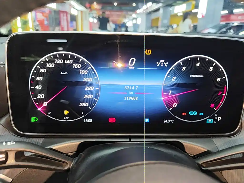 Mercedes-Benz C-Class — миниатюра 12
