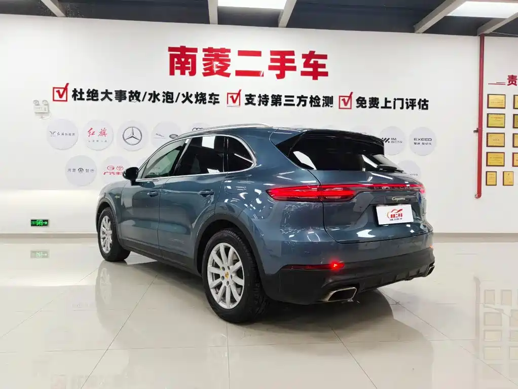 Porsche Cayenne Hybrid — миниатюра 6