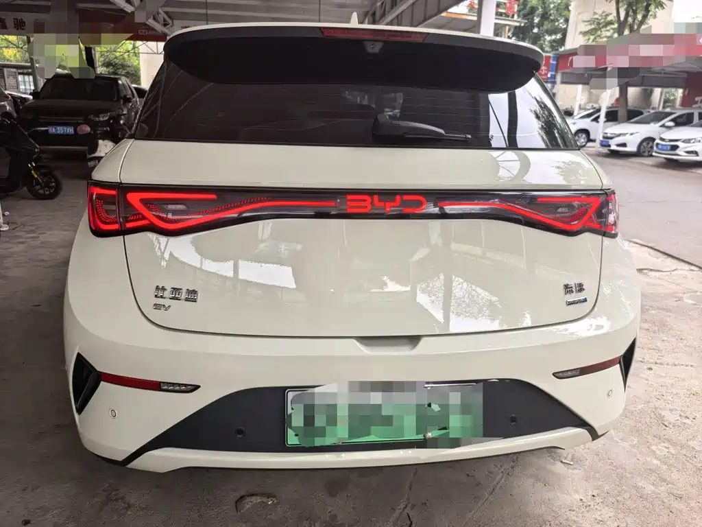 BYD Dolphin — миниатюра 8