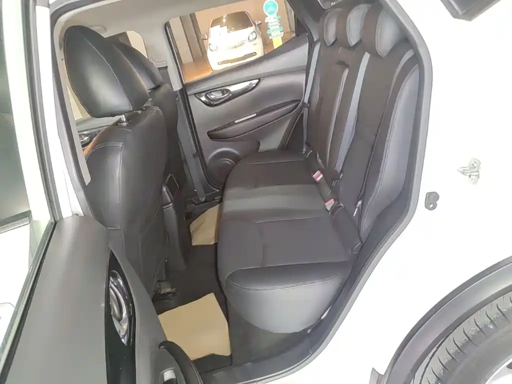 Nissan Qashqai — миниатюра 17