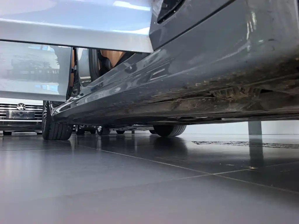 BMW 5 Series (Import) — миниатюра 21