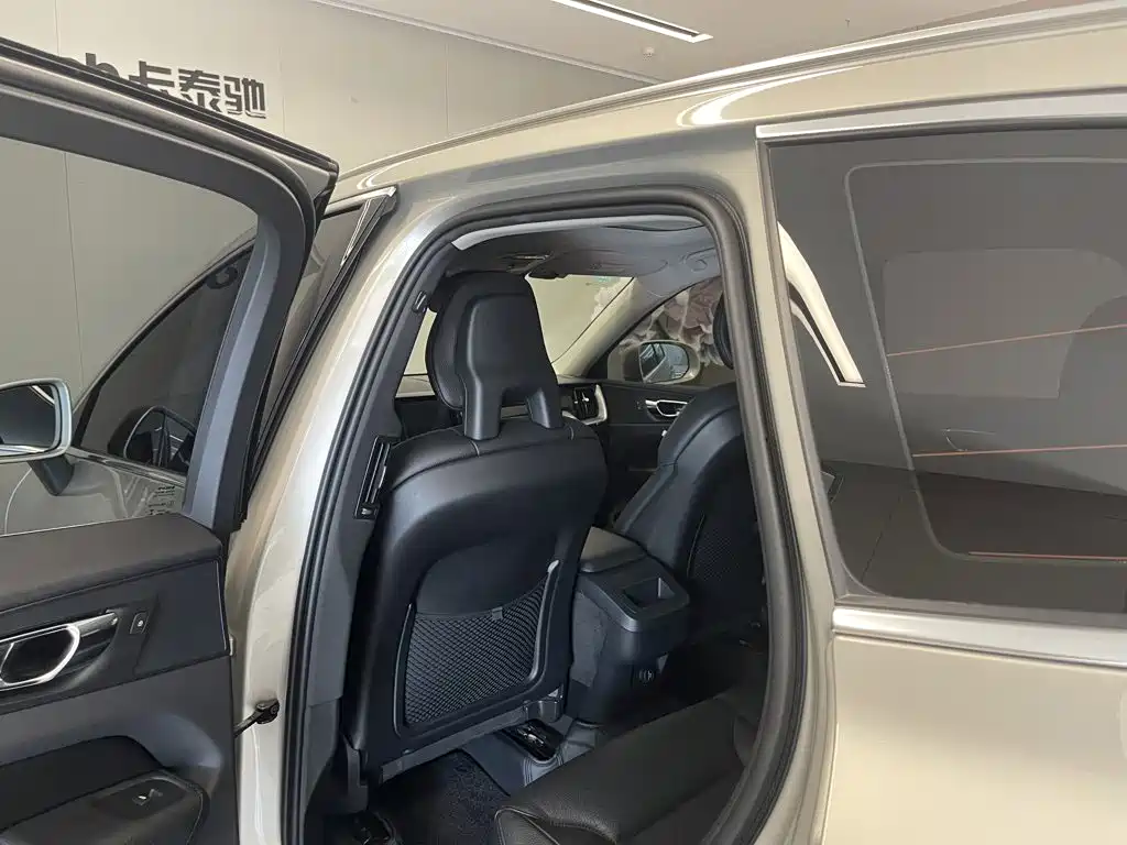 Volvo XC60 — миниатюра 18