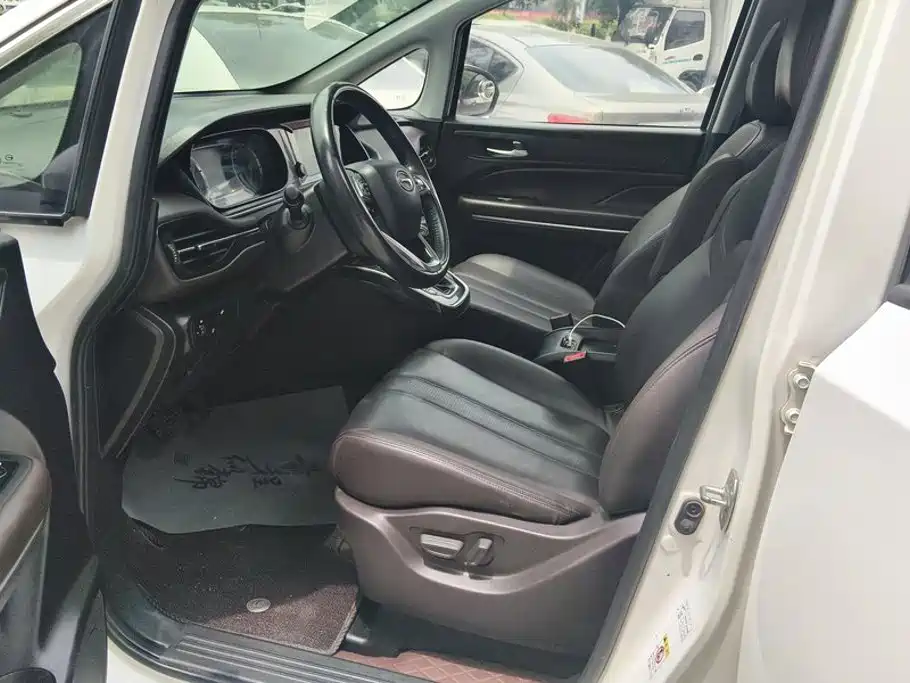 GAC M6 2019 270T AT Premium （ мест） V