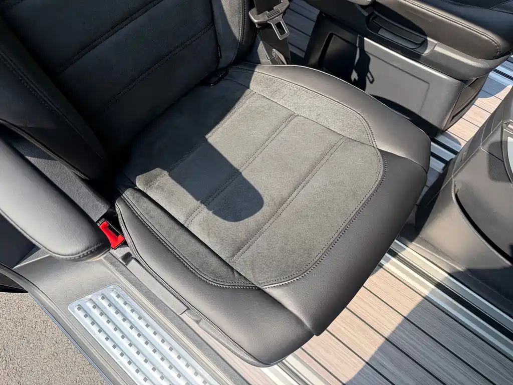 Volkswagen Multivan — миниатюра 23