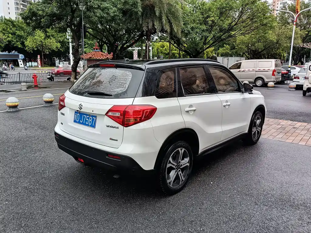 Suzuki Vitara 1.4T Auto 2WD Elite Type, фото 4