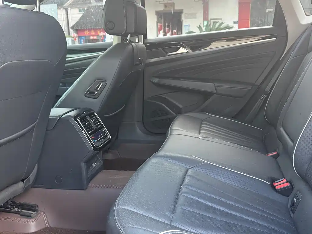 Volkswagen Passat — миниатюра 6