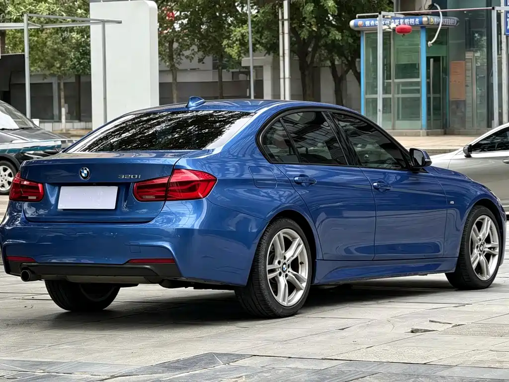 BMW 3 Series — миниатюра 3