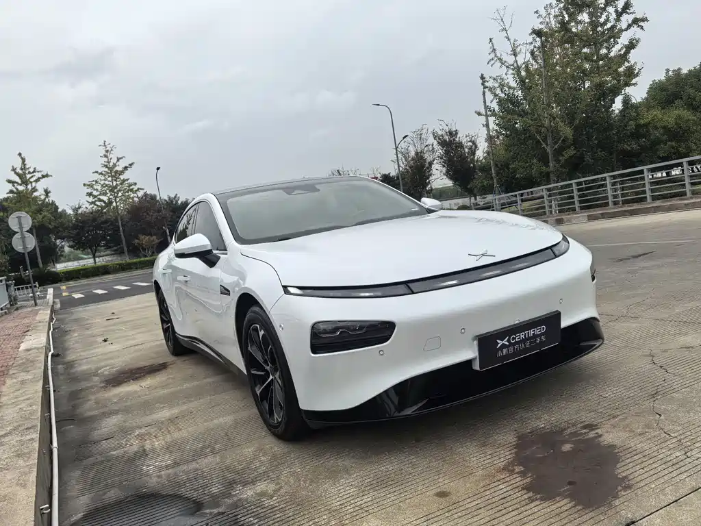 XPeng P7 — миниатюра 3
