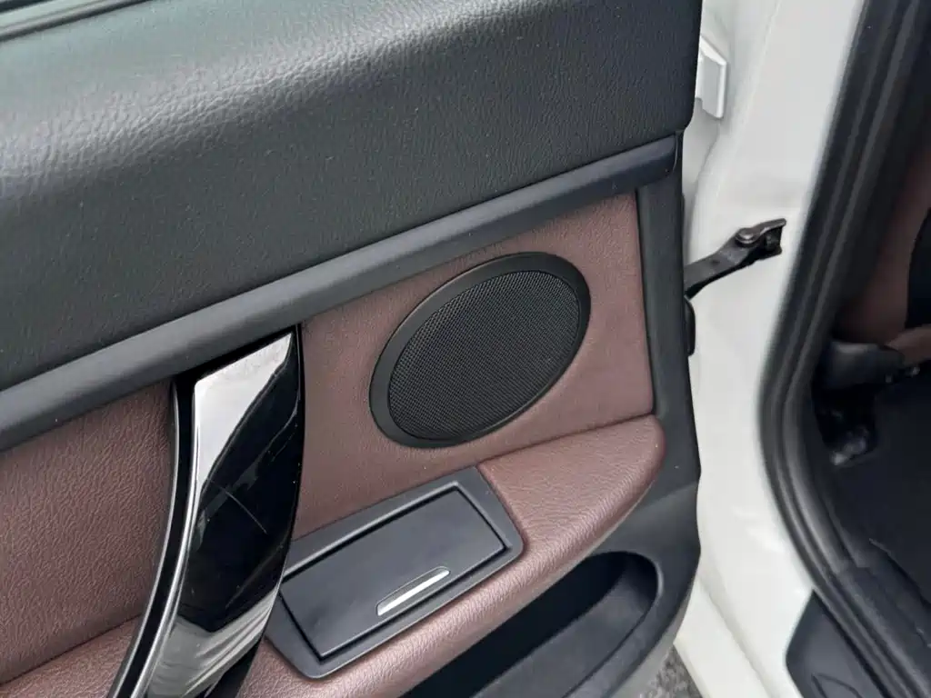 BMW 3 Series — миниатюра 20