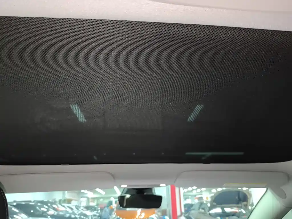 Tesla Model 3 — миниатюра 18