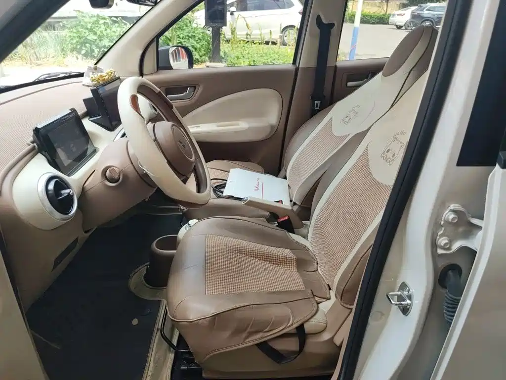 Wuling MINIEV — миниатюра 12