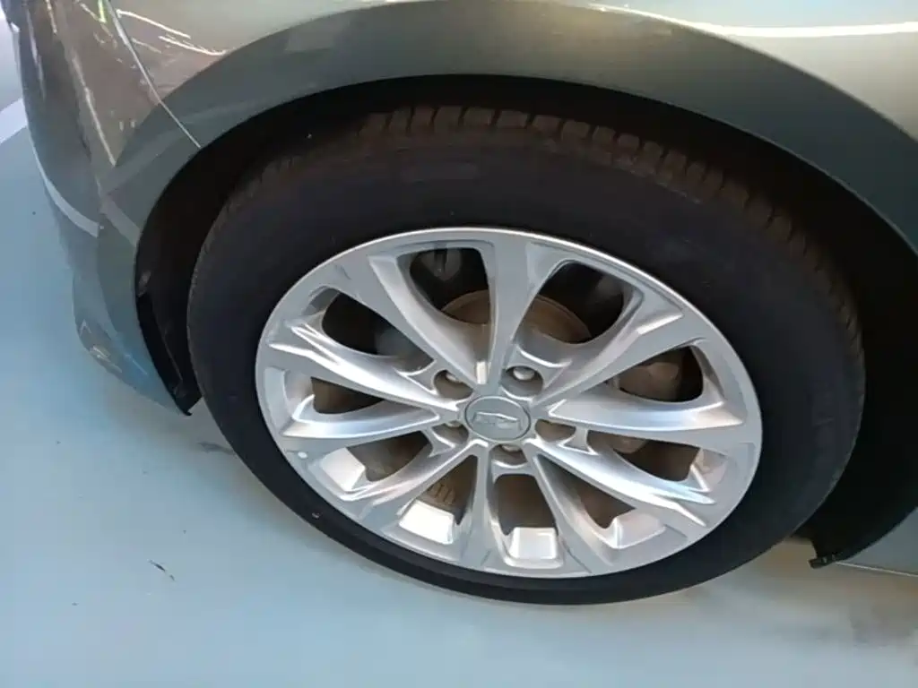 Cadillac CT5 — миниатюра 23