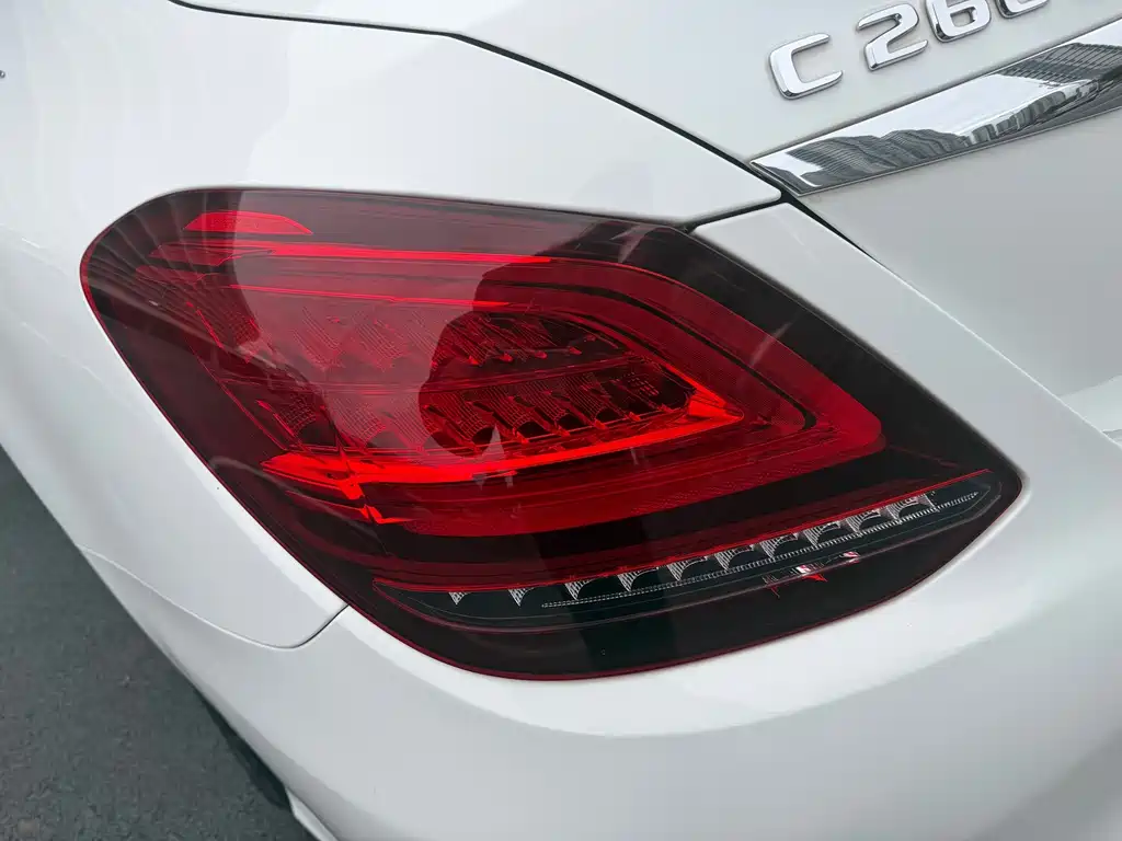 Mercedes-Benz C-Class — миниатюра 9