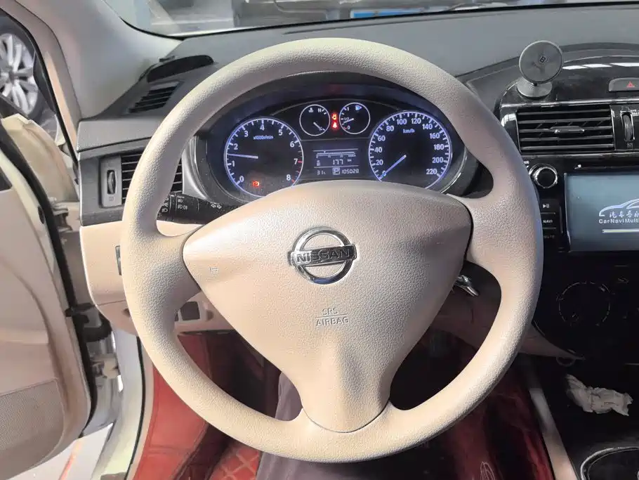Nissan Tiida — миниатюра 15