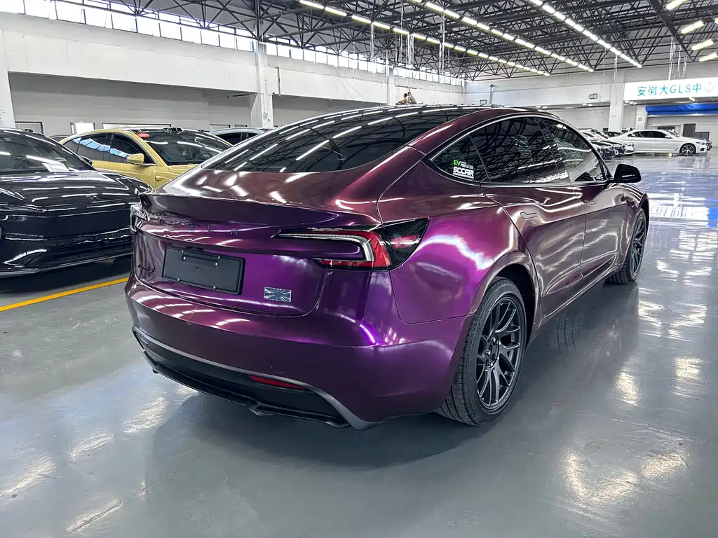 Tesla Model 3 — миниатюра 11