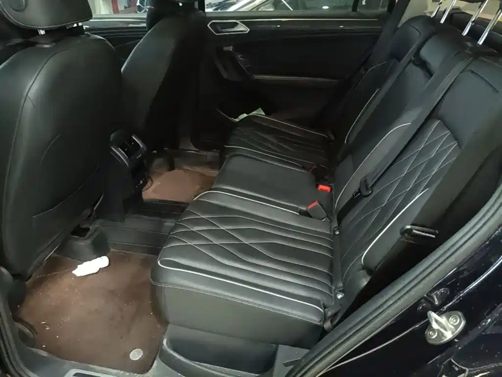 Volkswagen Tiguan L — миниатюра 17