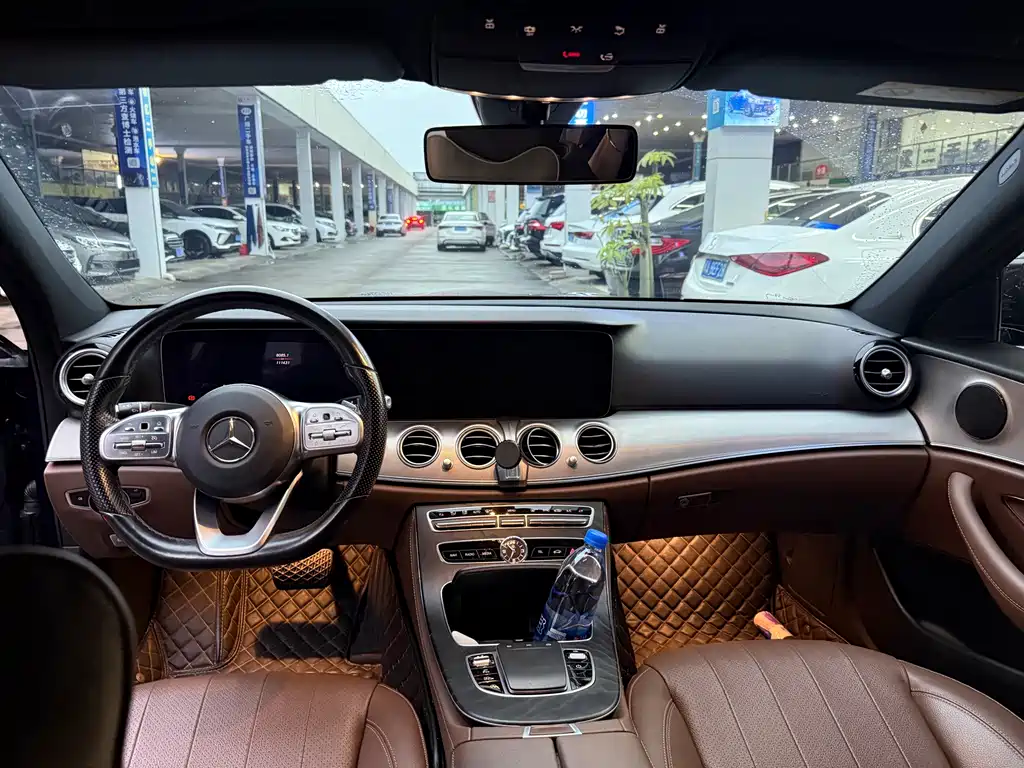 Mercedes-Benz E-Class (Import) — миниатюра 6