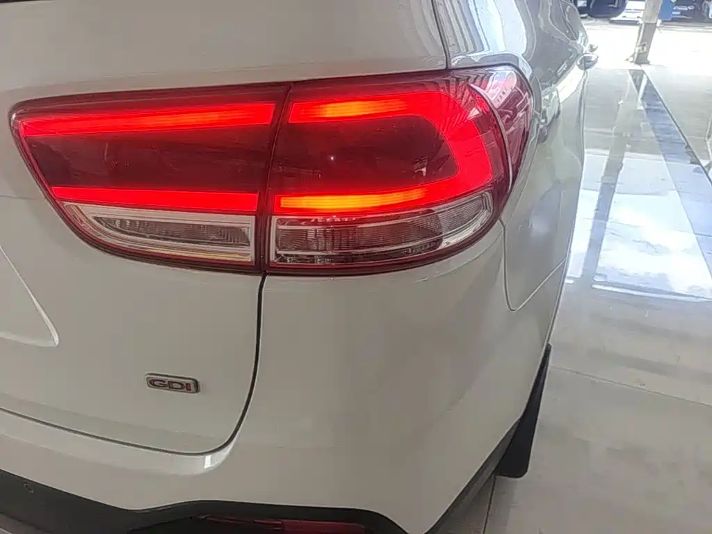 Kia Sorento — миниатюра 8