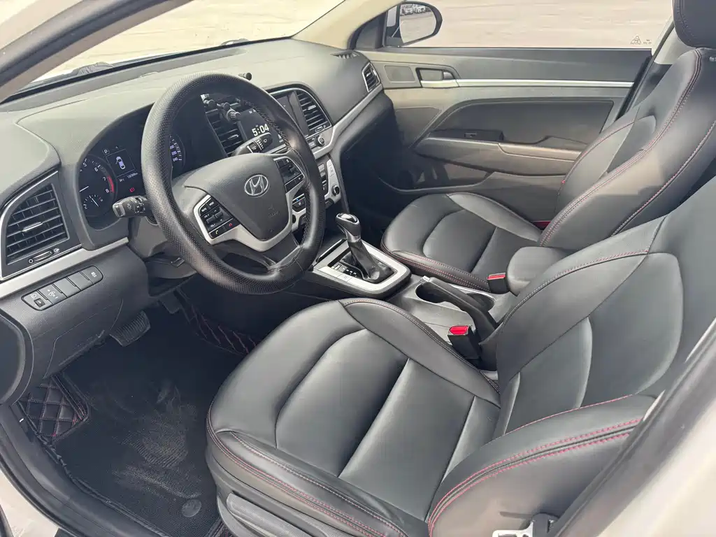 Hyundai Elantra — миниатюра 9