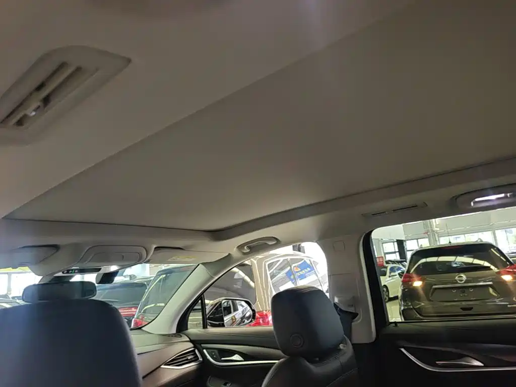 Buick Enclave — миниатюра 18