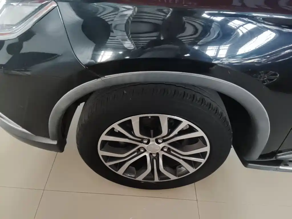 Mitsubishi Outlander — миниатюра 23