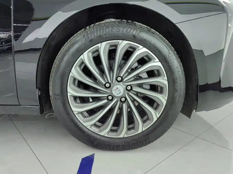 Buick LaCrosse 2023 28T