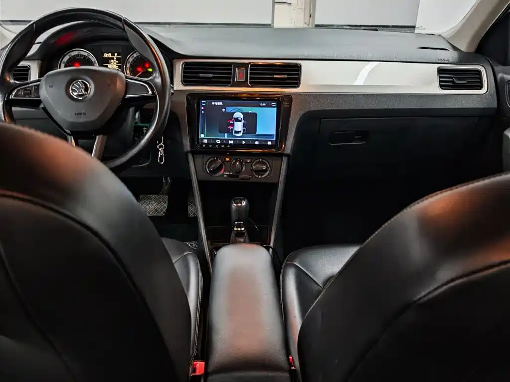 Skoda Rapid — миниатюра 10