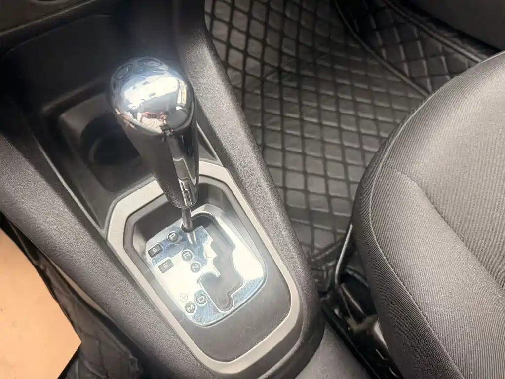 Citroen Elysee — миниатюра 20