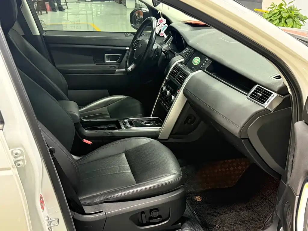 Land Rover Discovery Sport — миниатюра 9