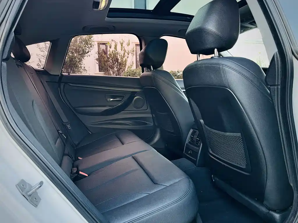 BMW 3 Series GT — миниатюра 16