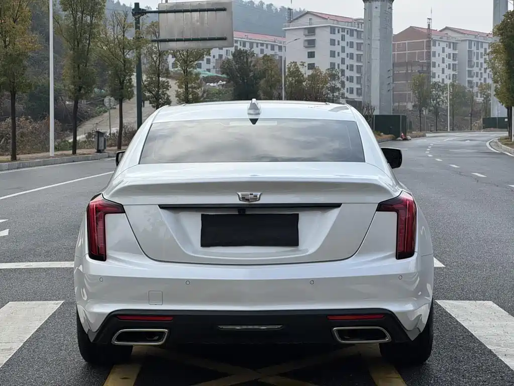 Cadillac CT5 — миниатюра 5