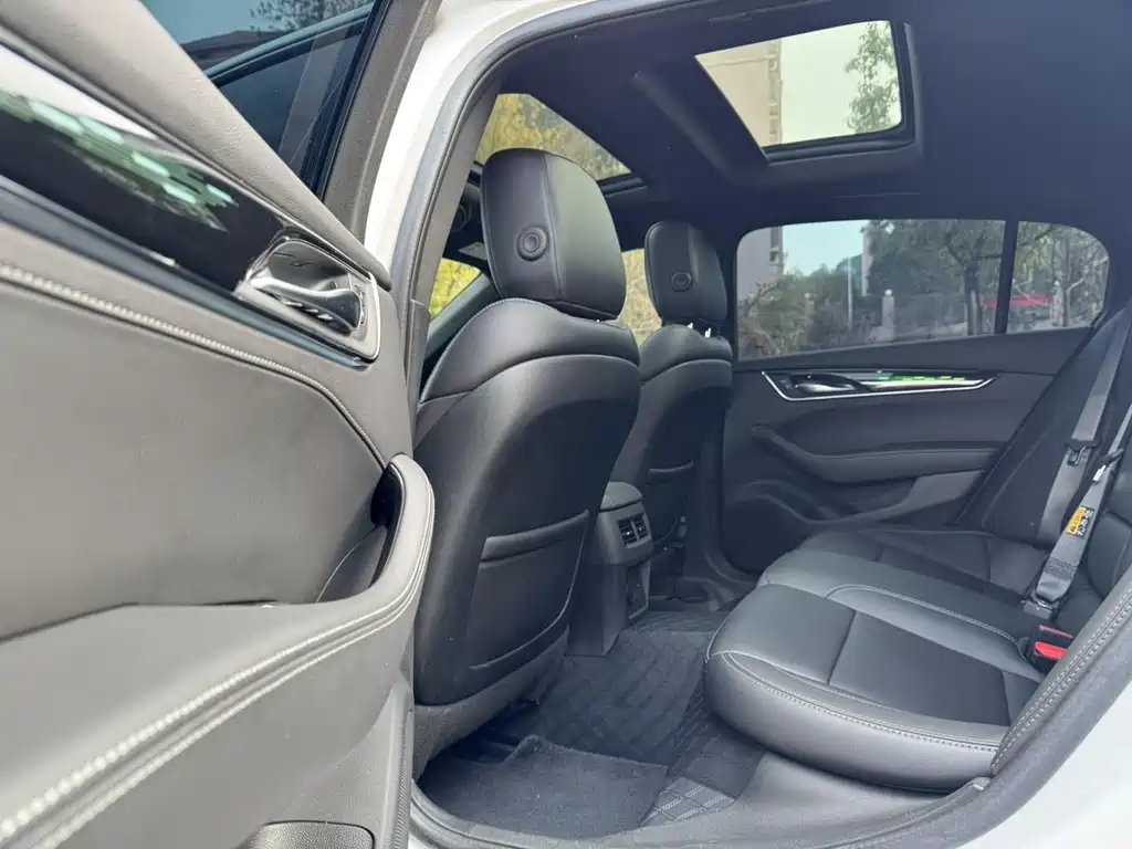 Cadillac CT5 — миниатюра 16