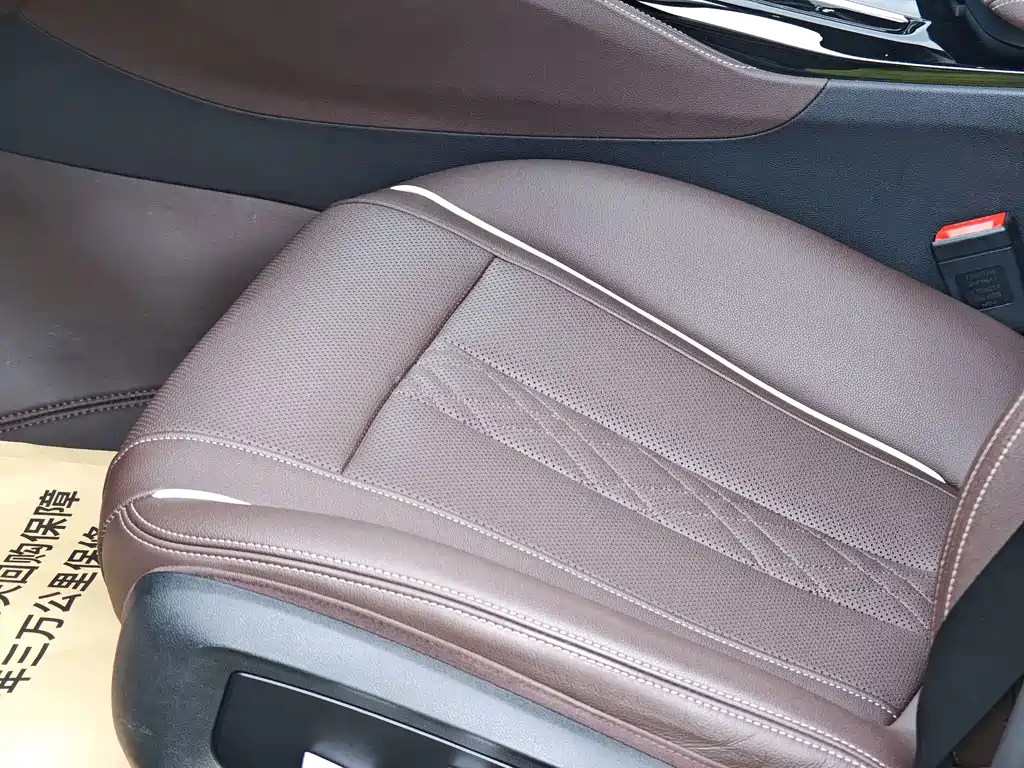BMW 5 Series — миниатюра 12