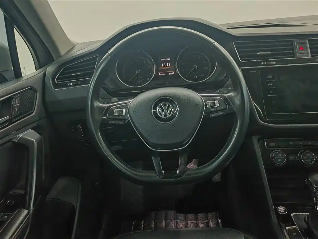Volkswagen Tiguan L — миниатюра 7